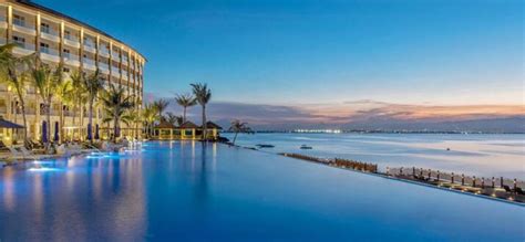 Resorts in Lapu.